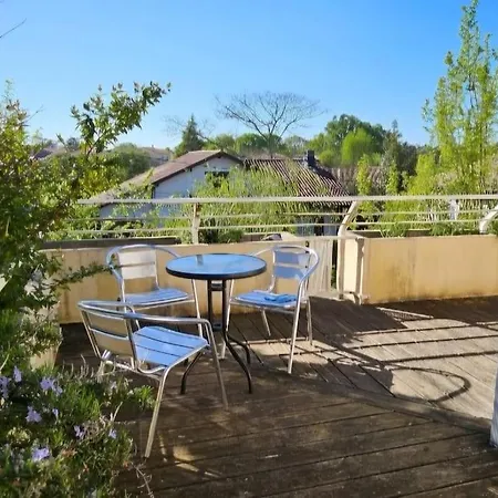 Solaire Duplex Avec Terrasse En Bois Apartmán Pessac